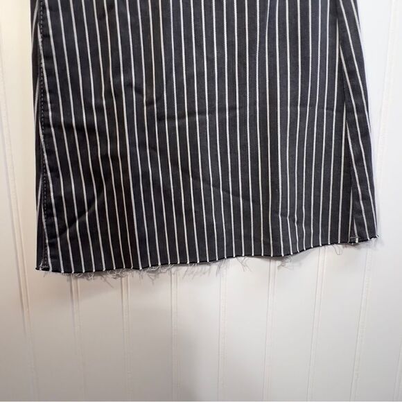 Judy Blue® Ultra High Rise Super Flare Jean 25 - Picture 11 of 16